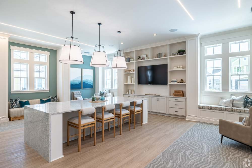 Clean looking dining room at Argent Cottages in Hardeeville, South Carolina
