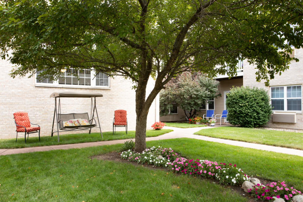 Outdoor shaded seating at Randall Residence of Decatur in Decatur, Illinois