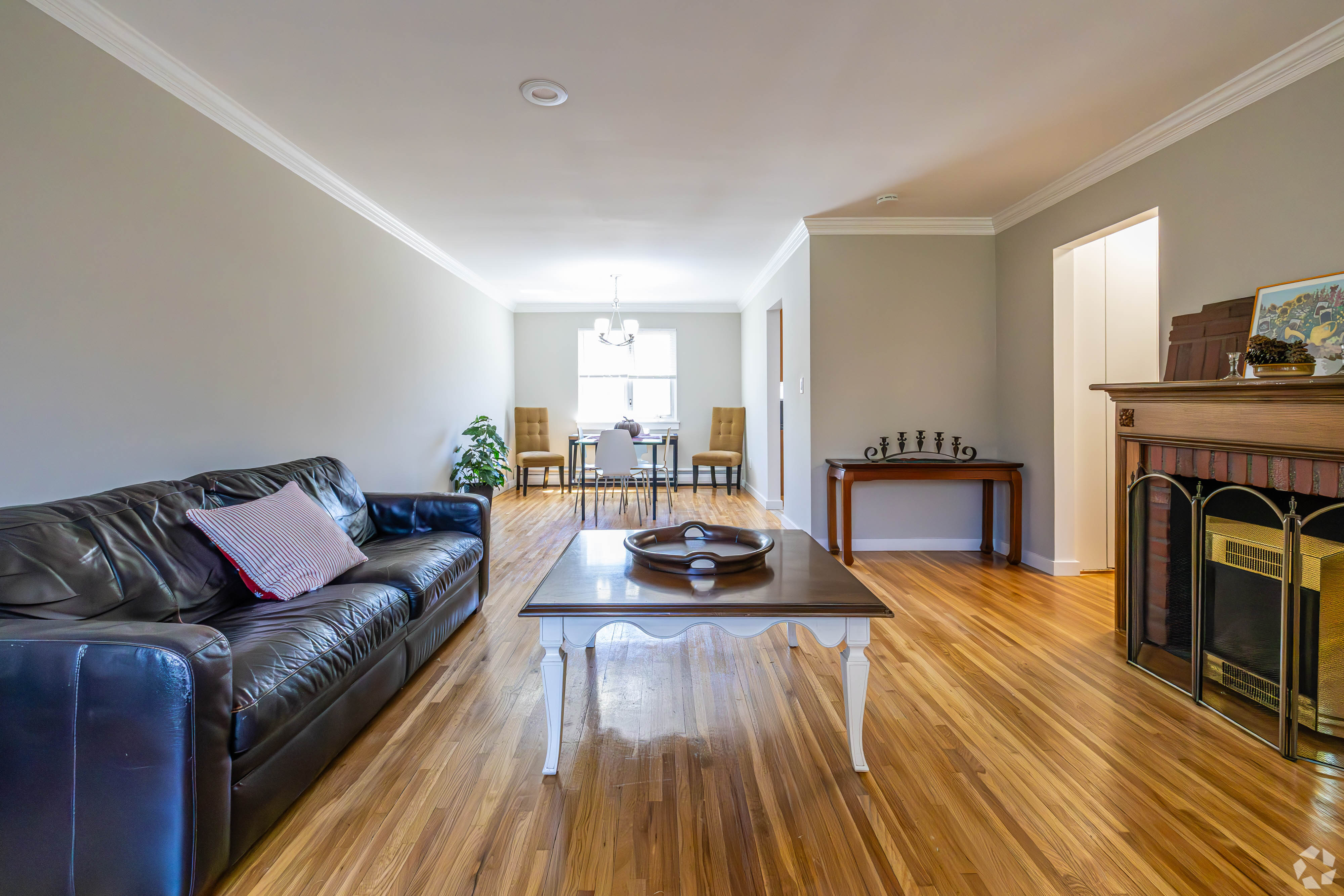 2 BR, 2.5 BA - 1955 Sq Ft (Townhouse)