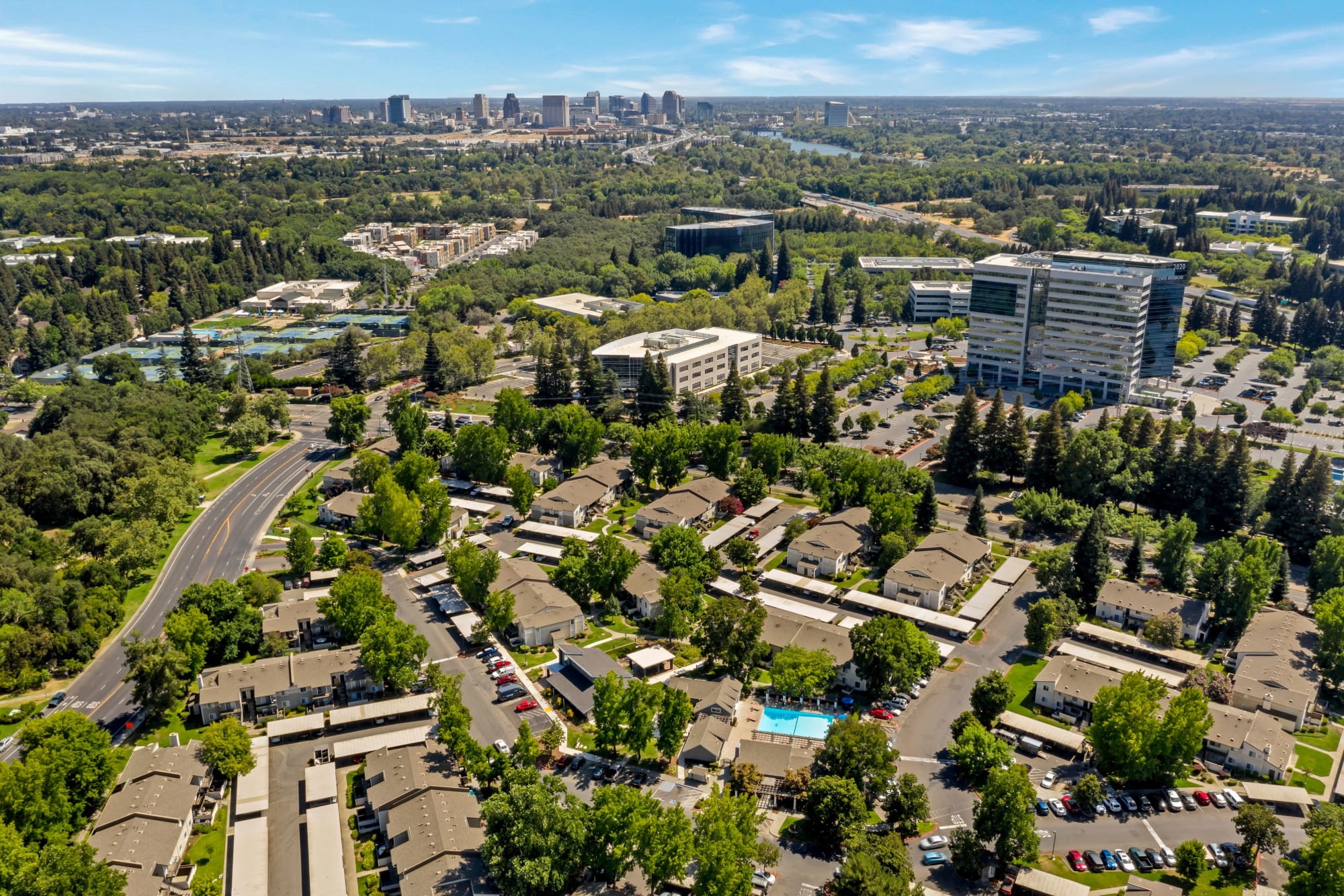 Photos of The Woodlands Apartments in Sacramento, CA