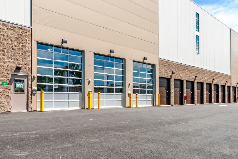Exterior view of Metro Self Storage in Chadds Ford, Pennsylvania