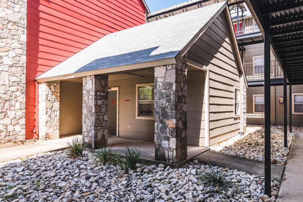 Pet spa room at Villa De Oro in San Antonio, Texas