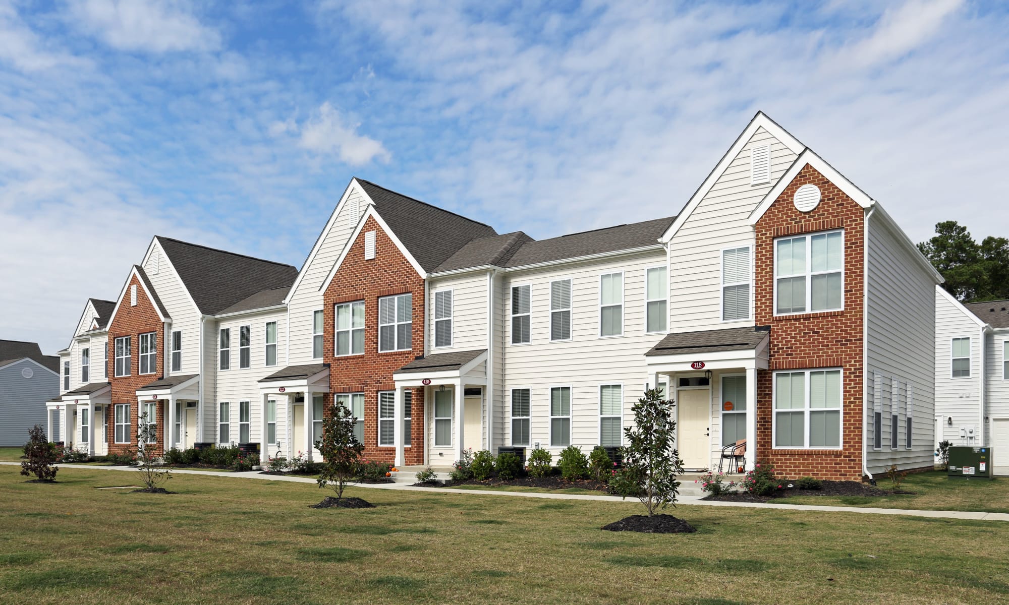 Yorktown Arch Apartments in Yorktown, Virginia