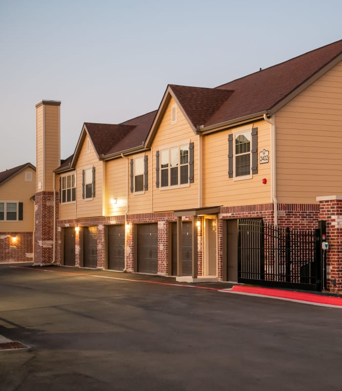 Exterior of Portico at Friars Creek Apartments in Temple, Texas