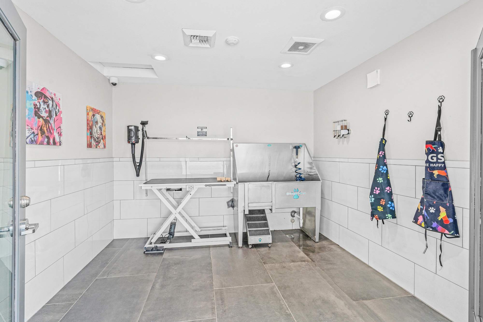 Pet washing station at Pebble Cove Apartments in Renton, Washington