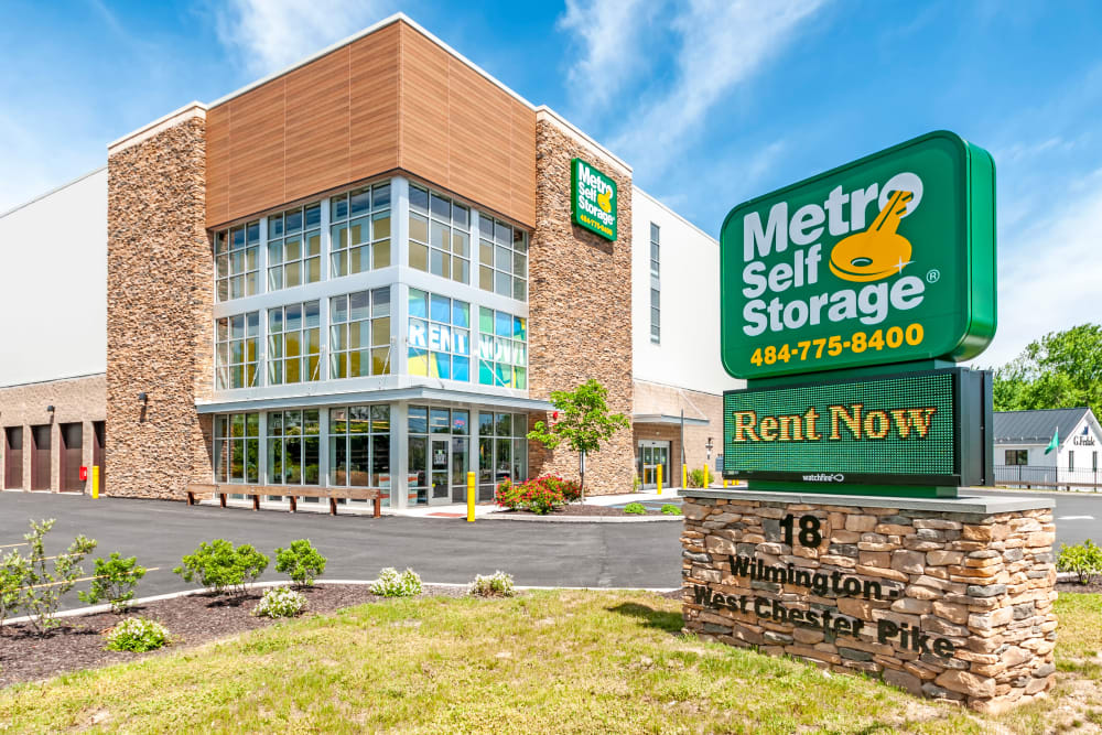 Exterior view of Metro Self Storage in Chadds Ford, Pennsylvania