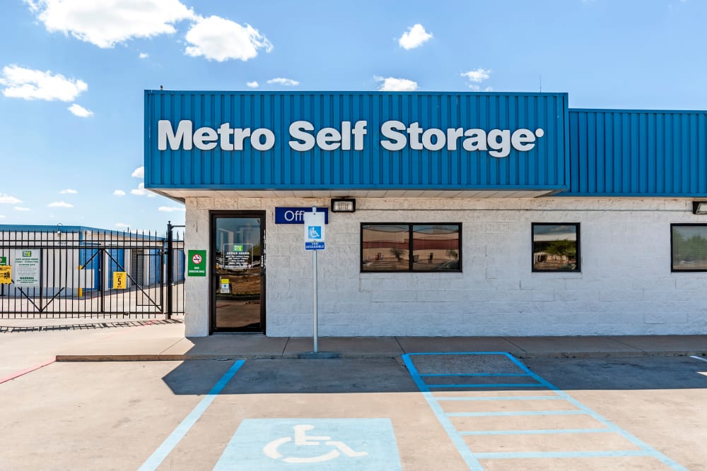 Parking area at Metro Self Storage in Plainview, Texas