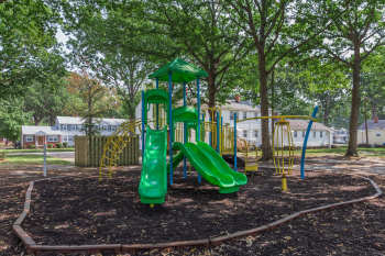 Cottage Grove Apartments and Townhomes 8 of 12