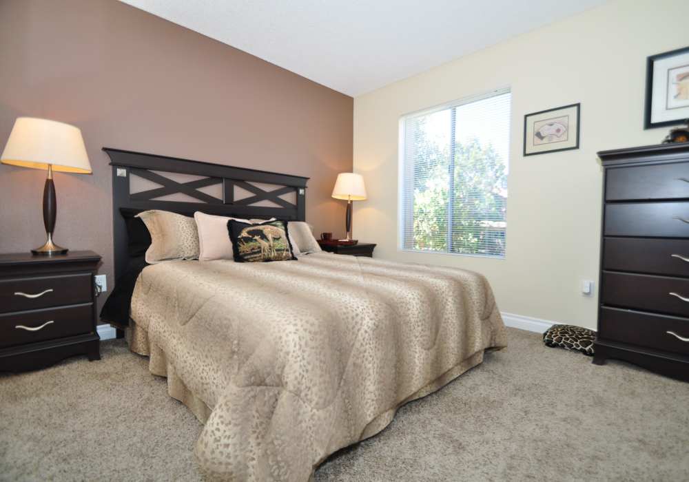 Well it bedroom at Shadowridge Summerwind in Vista, California