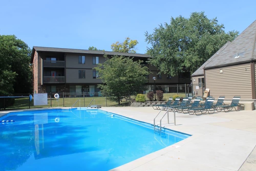 Enjoy apartments with a swimming pool that is great for entertaining at American Colony Apartments