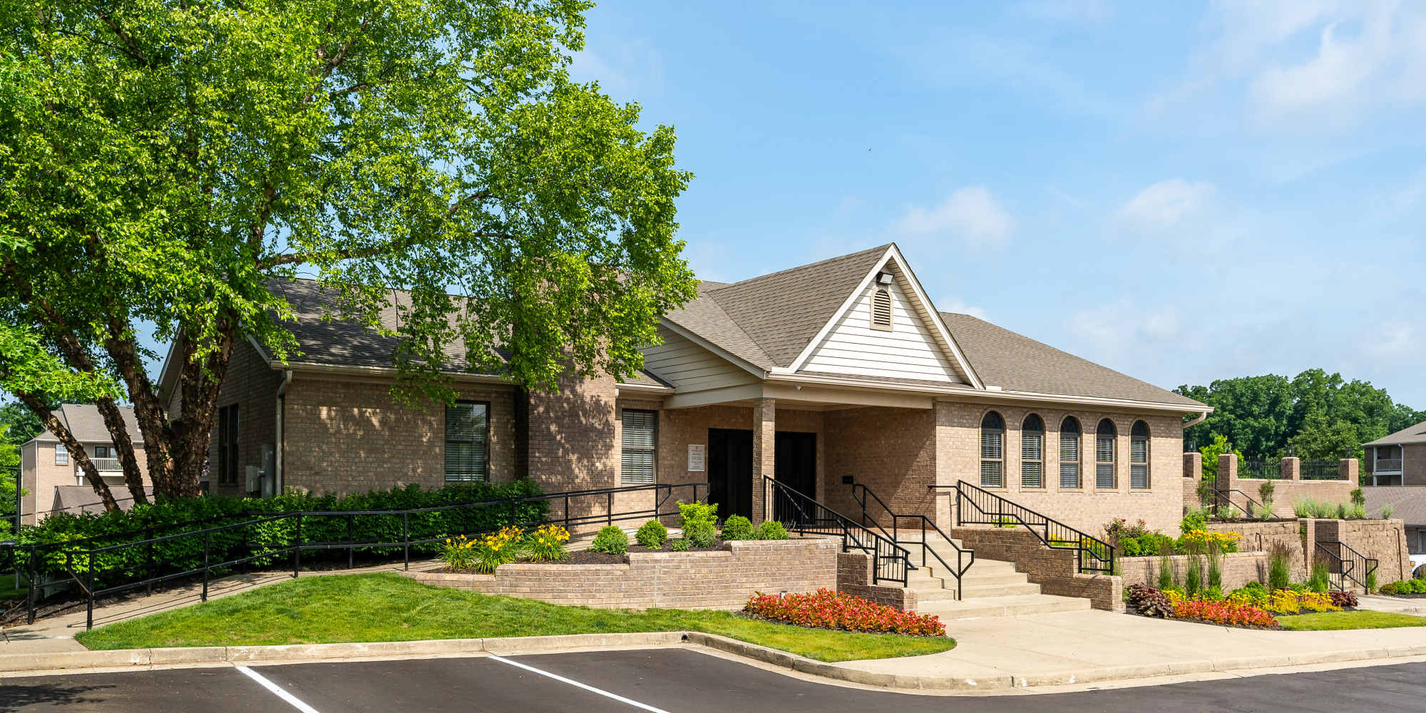 Apartments at Burlington Oaks in Burlington, Kentucky