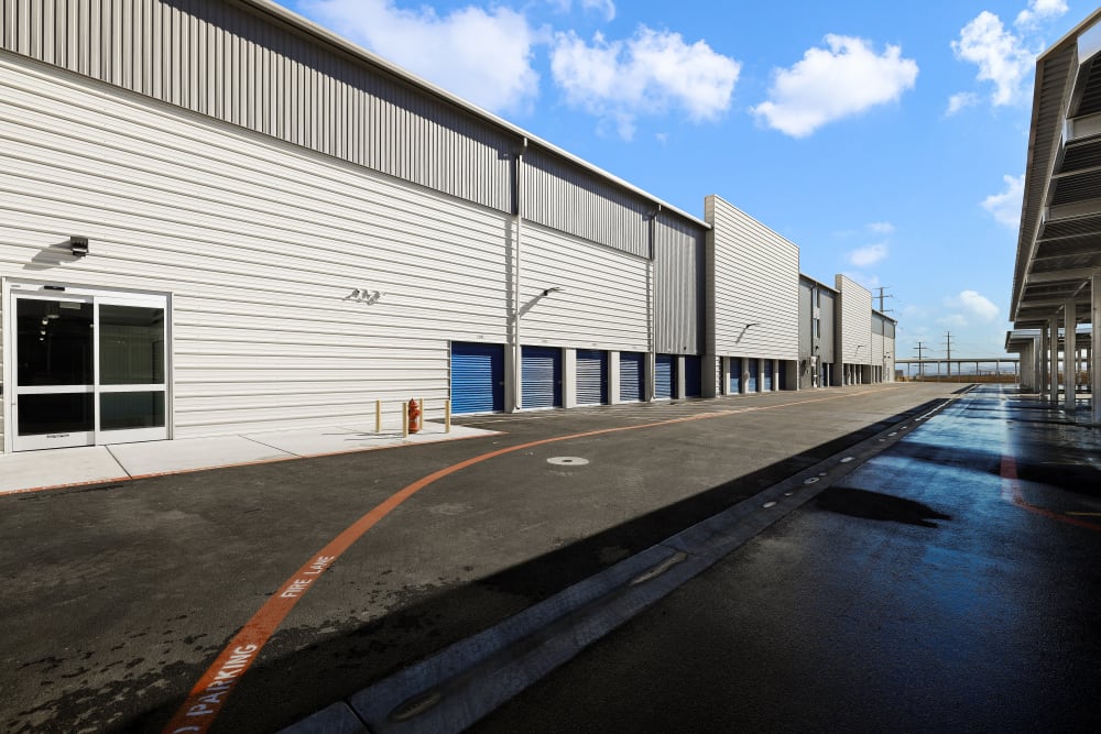 Wide driveways at Golden State Storage - Redpoint in Las Vegas, Nevada