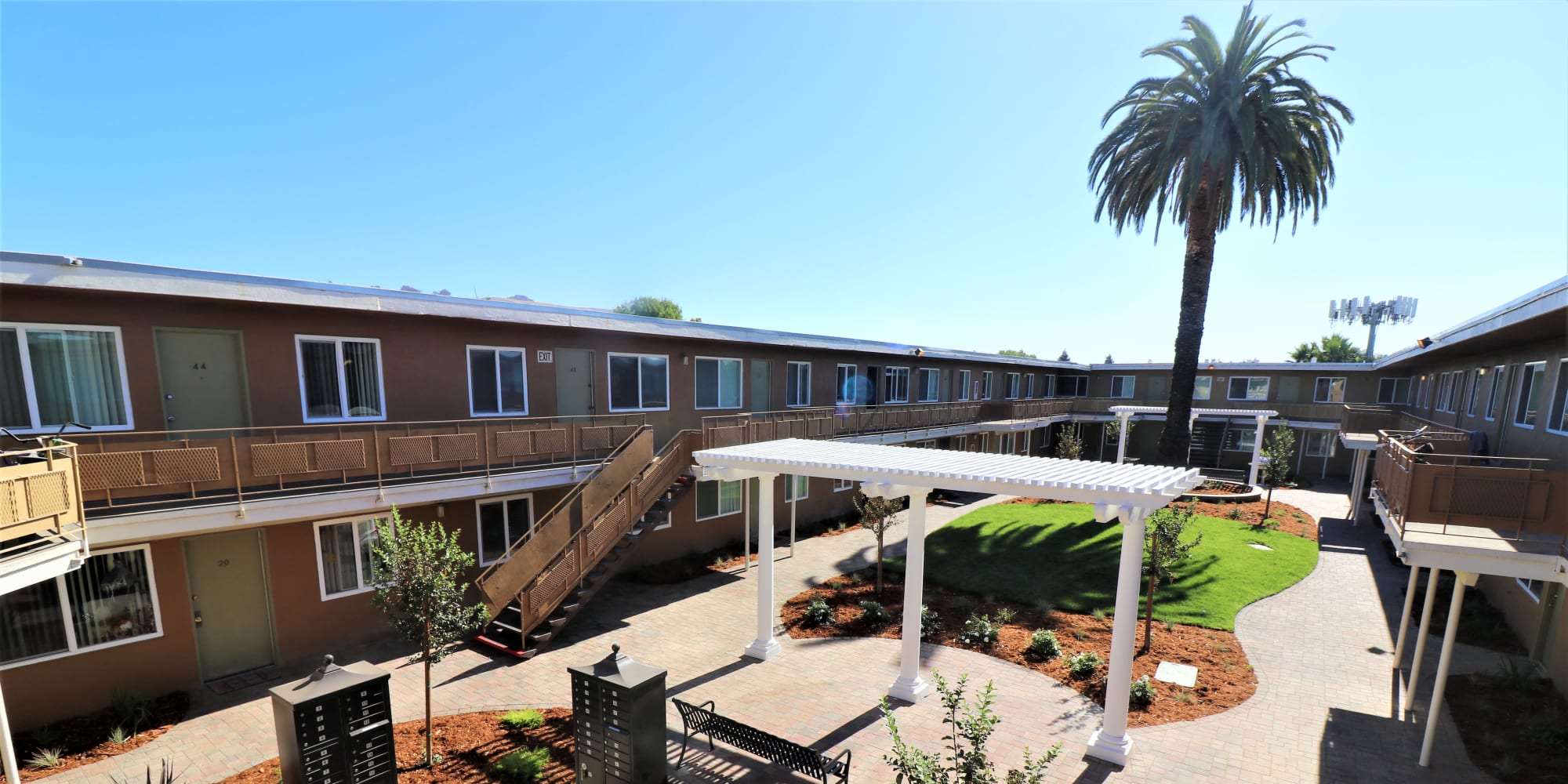 Hayward, California, apartments at Coral Gardens Apartment Homes