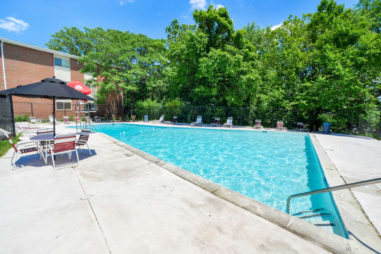 Apartments in Glen Burnie, MD w/ a Pool, Gym & Walk-in Closets