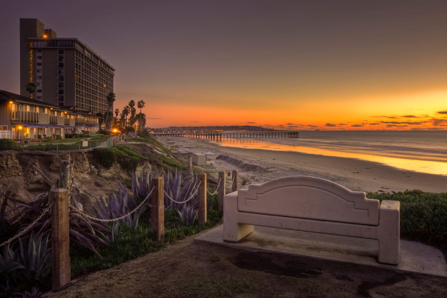 Sunset view at Pacific Beach near Ocean Palms Apartments in San Diego, California