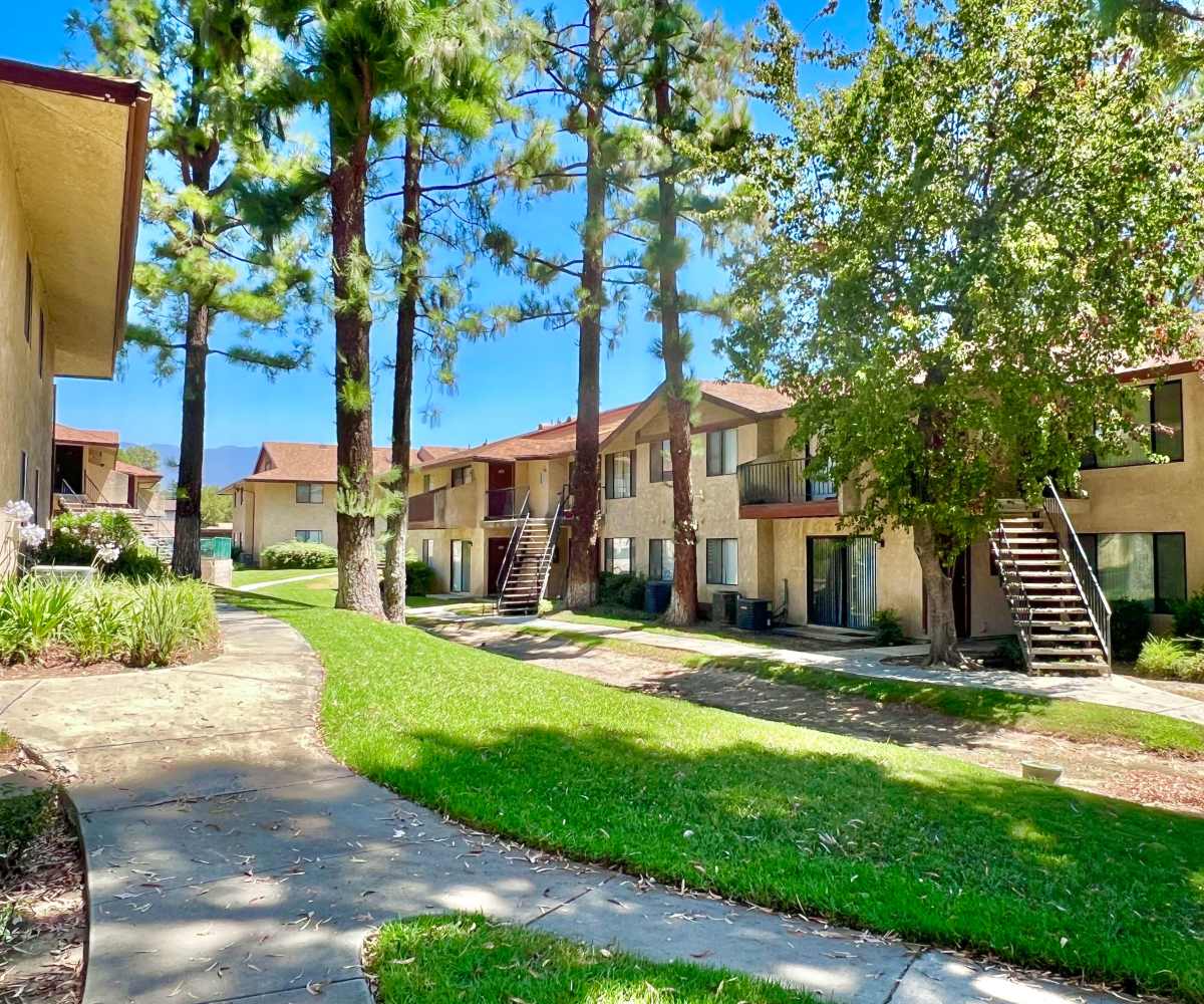 Exterior view of apartments at Quail Pointe in Rialto, California