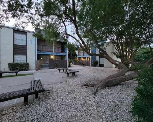 Courtyard at Banyan Cove in League City, Texas