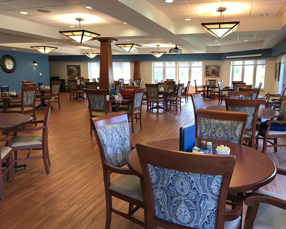 Large resident dining room at Prairie Hills Cedar Rapids in Cedar Rapids, Iowa.