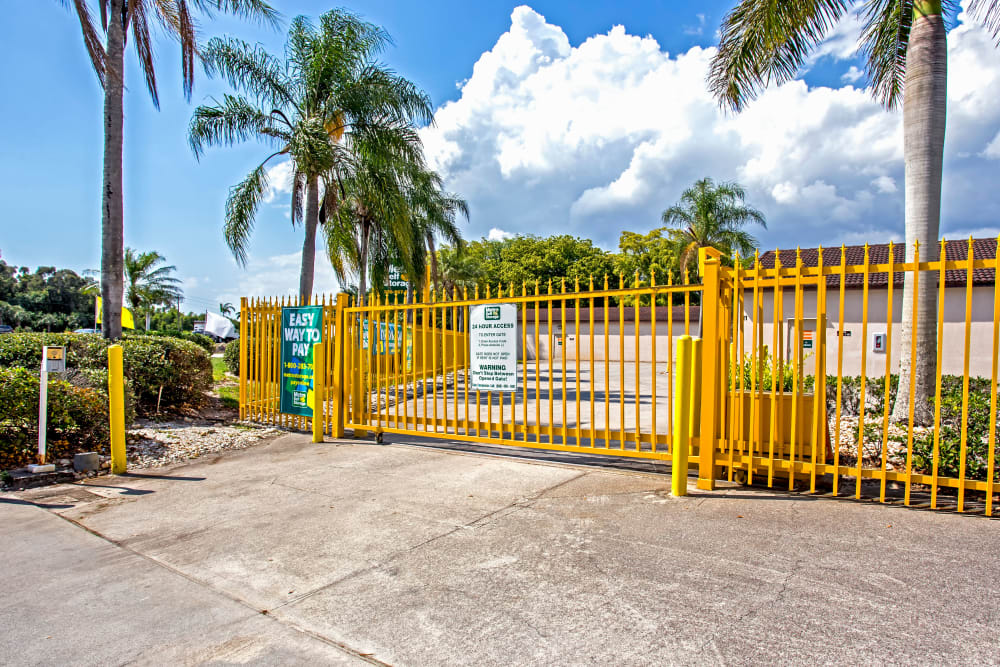 Metro Self Storage offers an access gate in Fort Myers, Florida