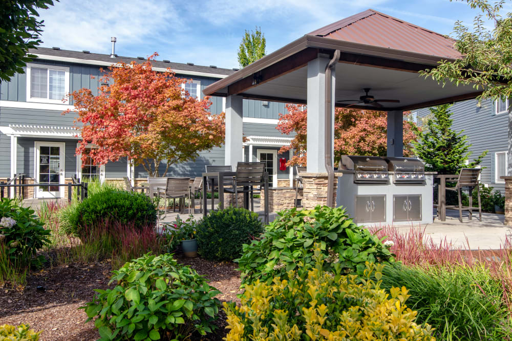 Picnic area at The Addison Apartments in Vancouver, Washington