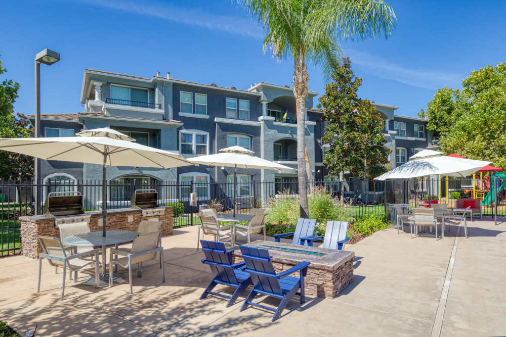 BBQ pergola entertainment area at The Lofts in Sacramento, California
