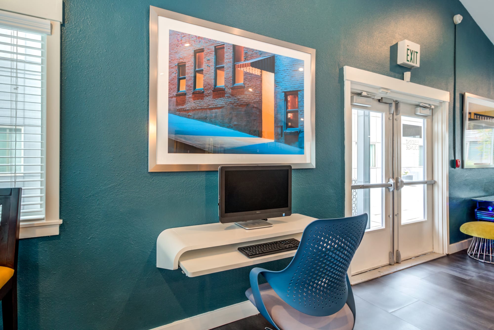 Community Computers in Resident Lounge at Elan 41 Apartments in Seattle, Washington