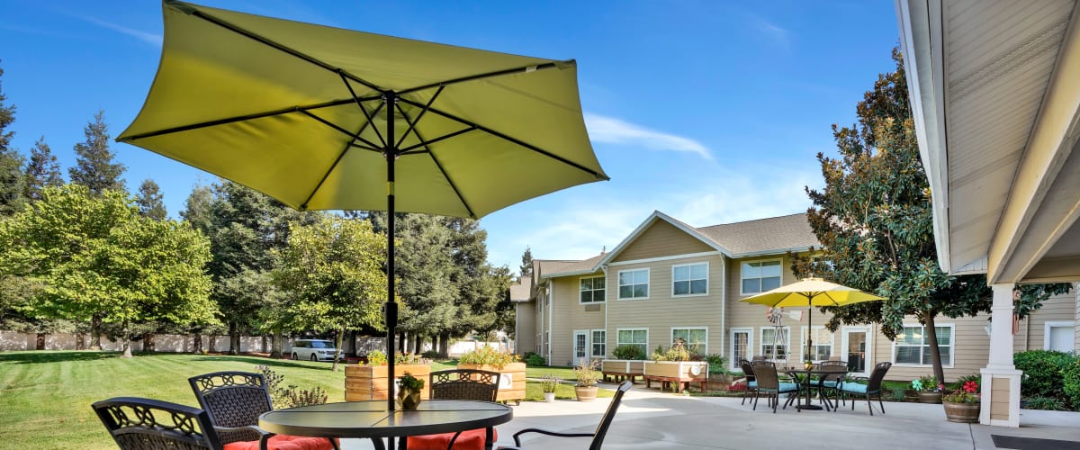 Outdoor seating at Dale Commons in Modesto, California