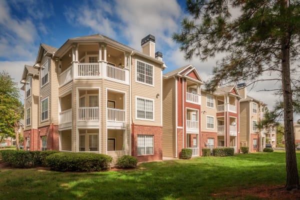 Landscaped exterior at Preston View in Morrisville, North Carolina