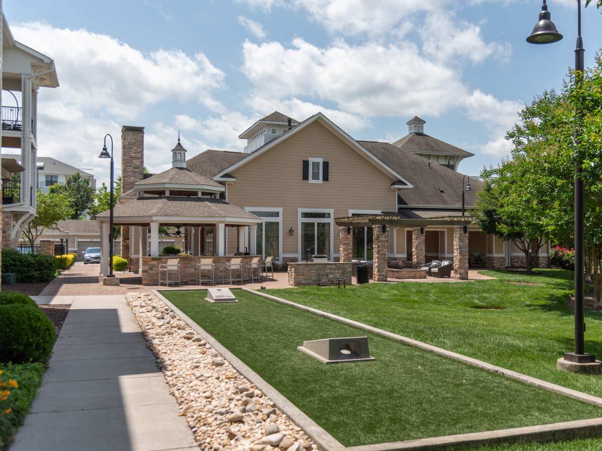 Apartments Exterior View with Modern Architecture at Red Knot at Edinburgh in Chesapeake, Virginia.