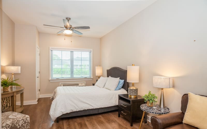 Model studio apartment bedroom at Barclay House of Baton Rouge in Baton Rouge, Louisiana