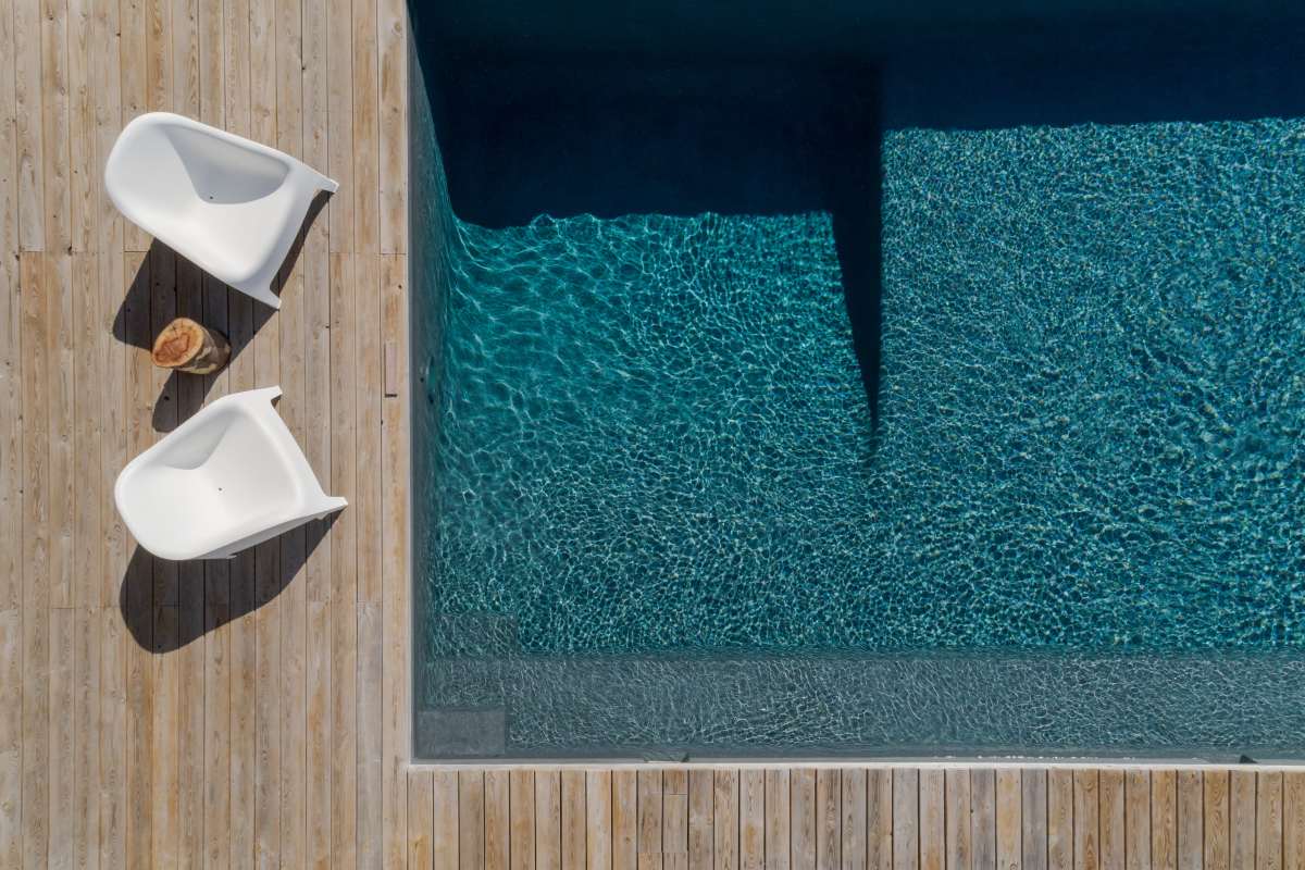 Swimming pool at Pearl Lofts in Dallas, Texas