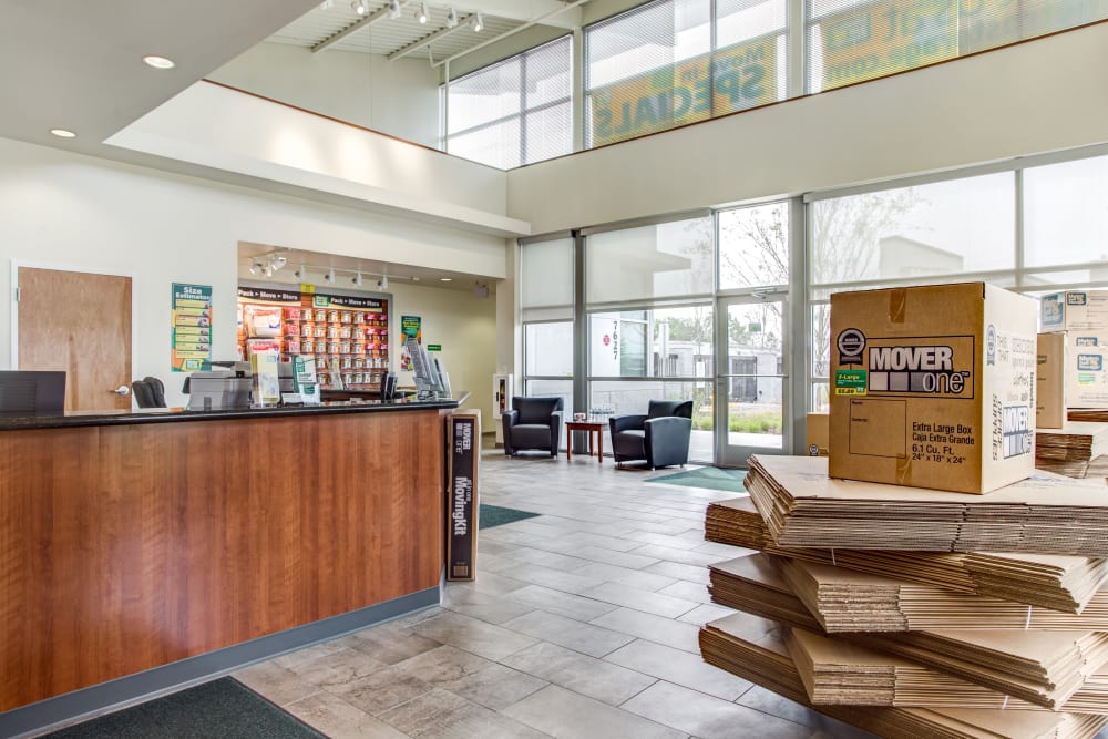 Leasing Office at Metro Self Storage in Orlando, Florida