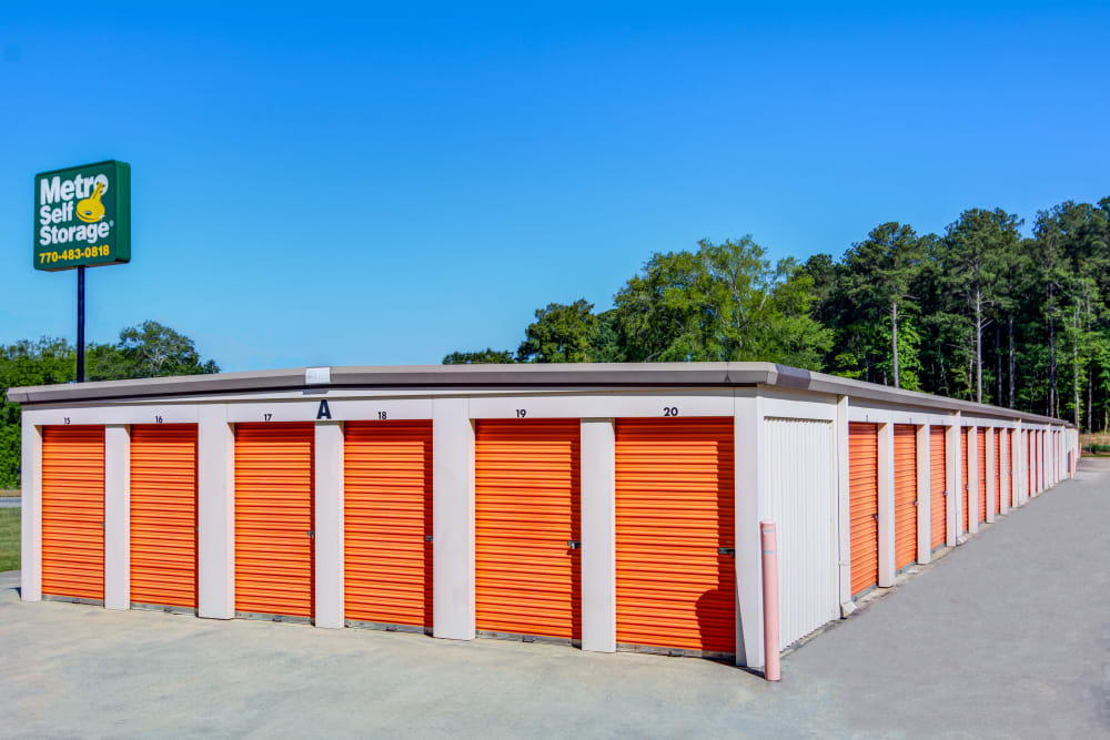 Metro Self Storage offers outdoor units in Conyers, Georgia