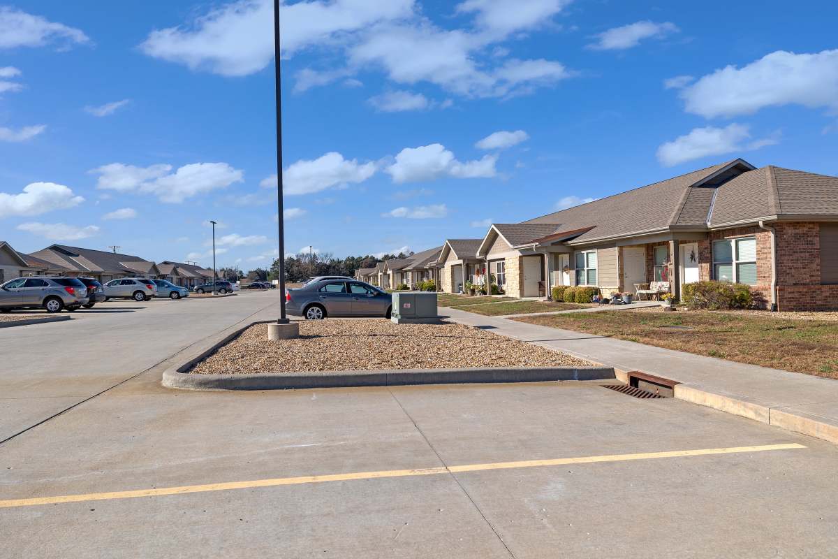 Parking at Harbor West Villas in Warsaw, Missouri