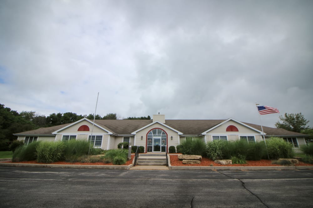 Main entrance and driveway at Liberty Court in Dixon, Illinois.