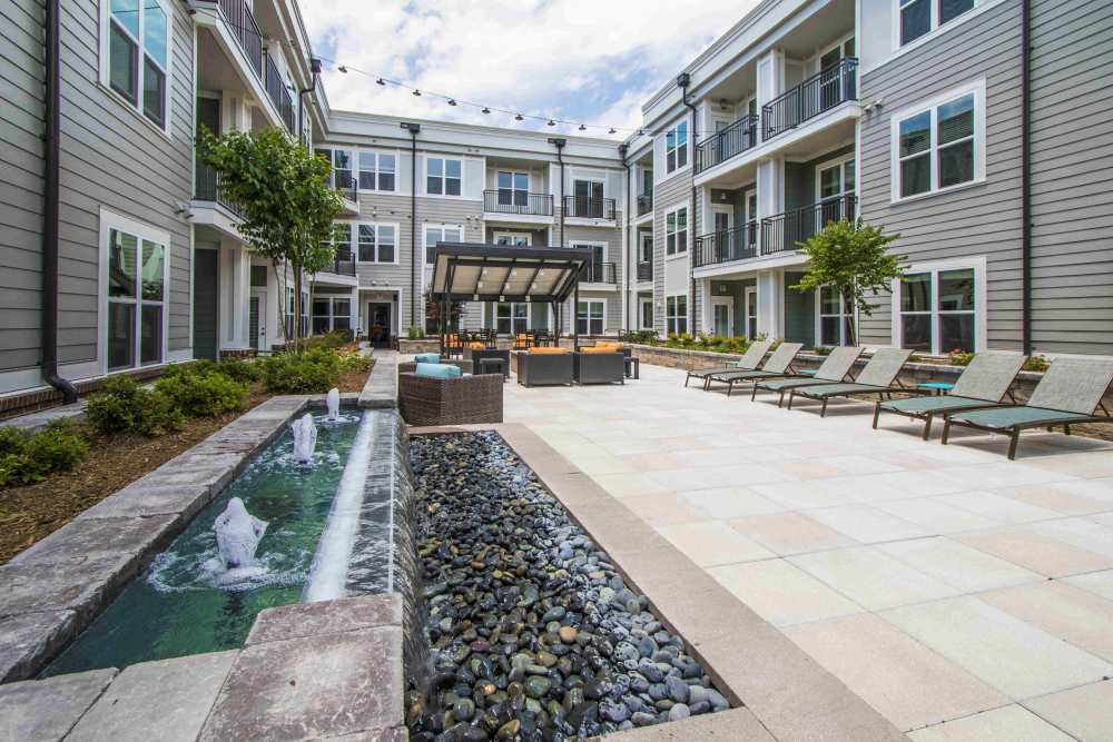 Relaxing outdoor courtyard area at The Julien in Charlotte, North Carolina