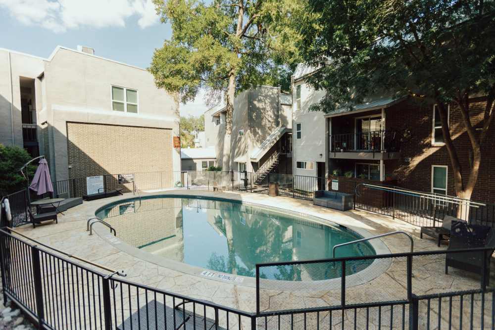 Charming poolside retreat at San Mateo Forest in Dallas, Texas