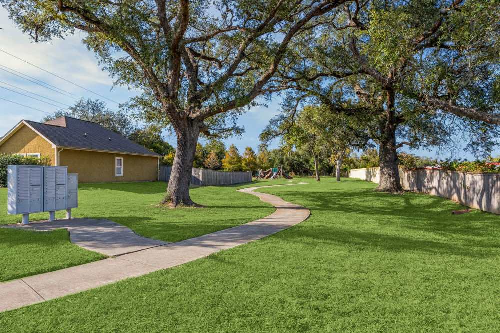 Beautiful lawns and walk-ways at Casa Brazoria in Clute, Texas
