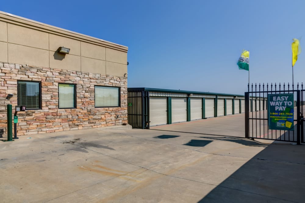 Car entrance at Metro Self Storage in Amarillo, Texas