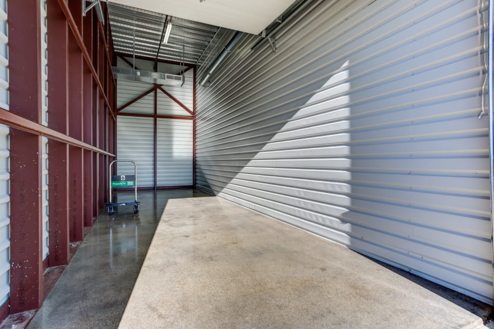 Metro Self Storage in Buffalo Grove, Illinois large interior storage units