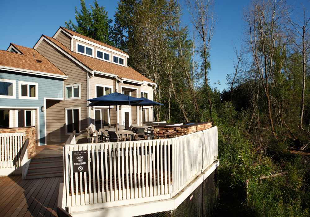 Outdoor deck at The Docks at Redmond Lakeview in Redmond, Washington