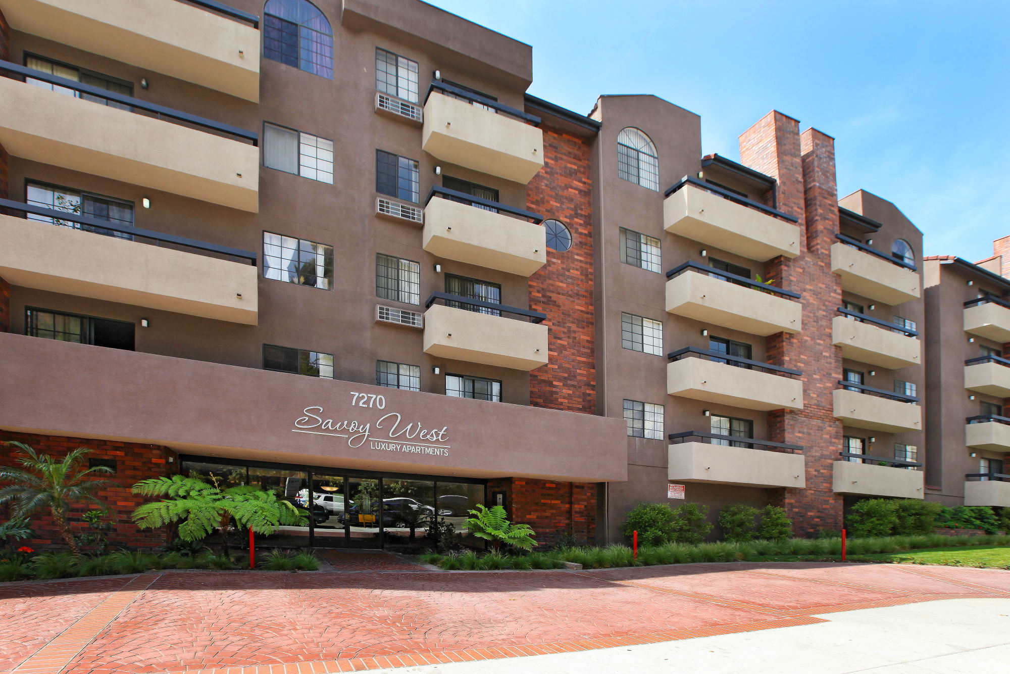 Apartments at Savoy West Apartments in Los Angeles, California