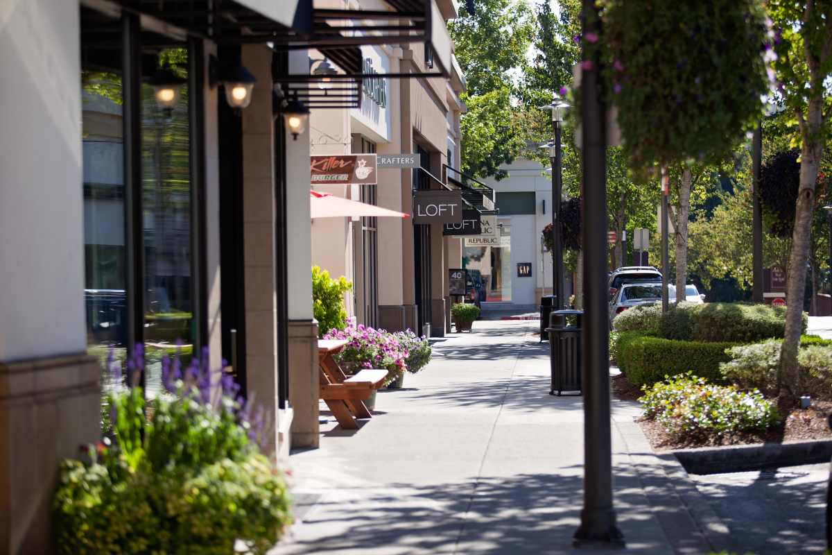 Shopping near Sunset Crossing in Beaverton, Oregon