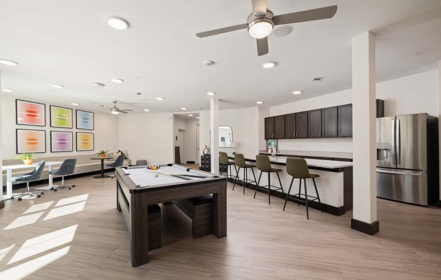 Spacious clubhouse at Henderson on Reinli in Austin,Texas