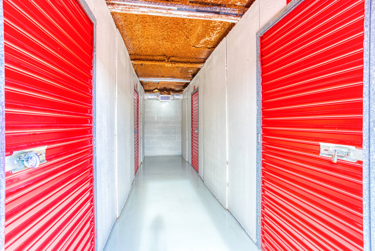 Climate-controlled storage units in Memphis, Tennessee at Devon Self Storage