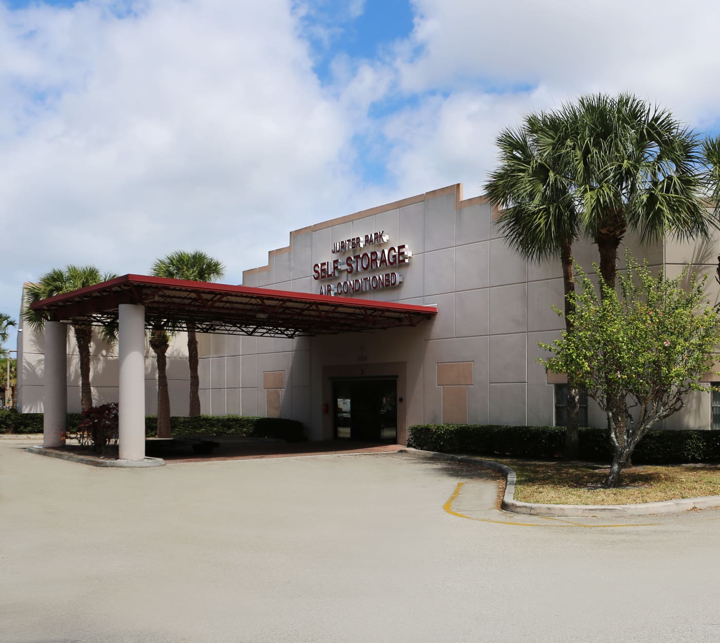 Ground-floor unit at Jupiter Park Self Storage in Jupiter, Florida