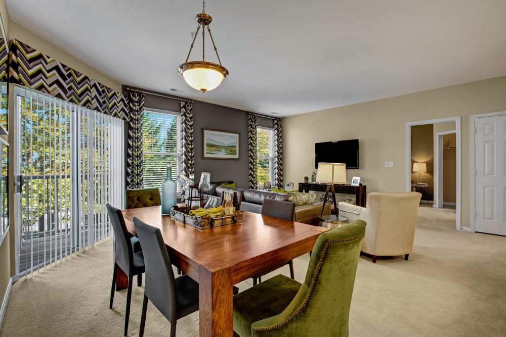 Dining area at Windsor Commons Apartments in Baltimore, Maryland