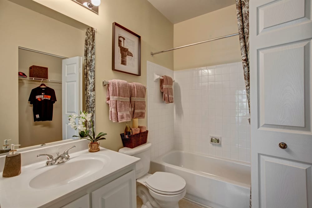 Model bathroom at Windsor Commons Apartments in Baltimore, Maryland