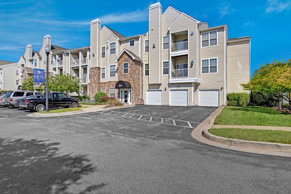 Exterior of Windsor Commons Apartments in Baltimore, Maryland