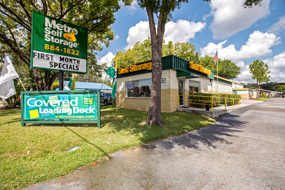 Facility sign at Metro Self Storage in Tampa, Florida